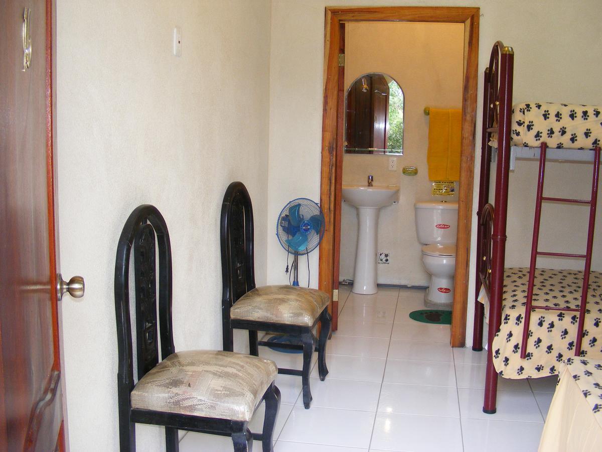 Hostal Maxima Puerto López Zewnętrze zdjęcie