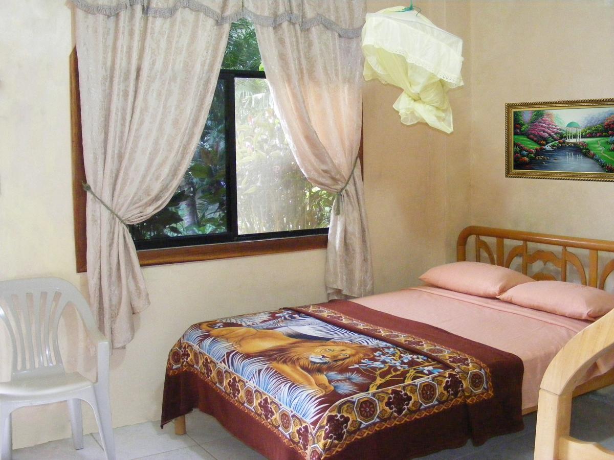 Hostal Maxima Puerto López Zewnętrze zdjęcie