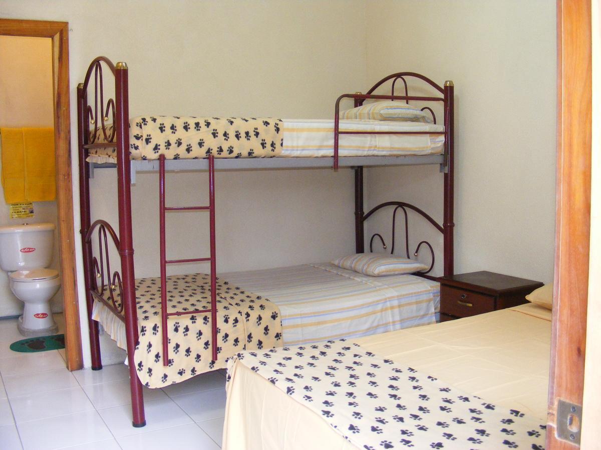 Hostal Maxima Puerto López Zewnętrze zdjęcie