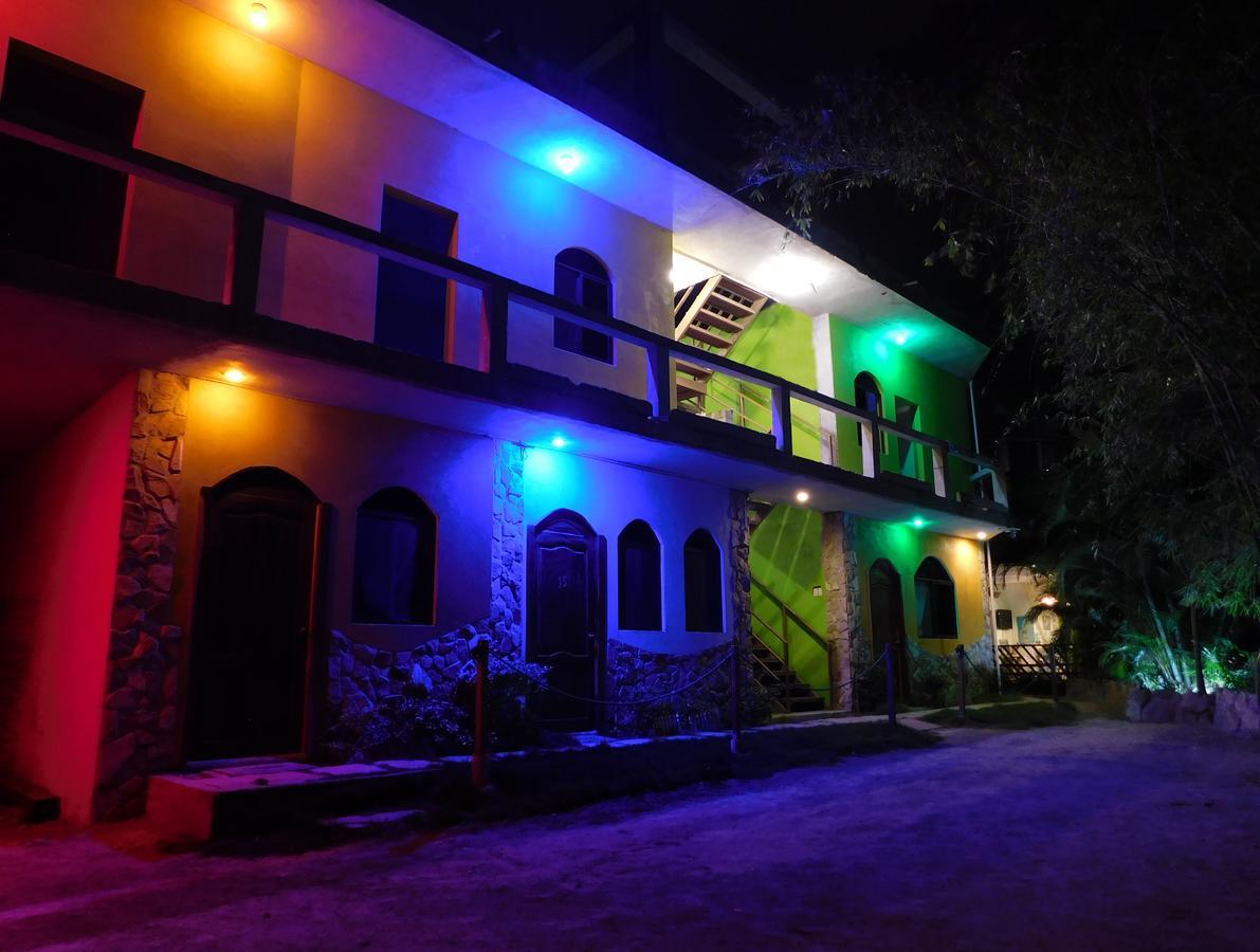 Hostal Maxima Puerto López Zewnętrze zdjęcie